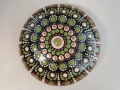 Großer Mandala-Stein „Kollektion Ackerhummel“ – Handgemaltes Dot Painting Unikat (Ø 9,5 cm)